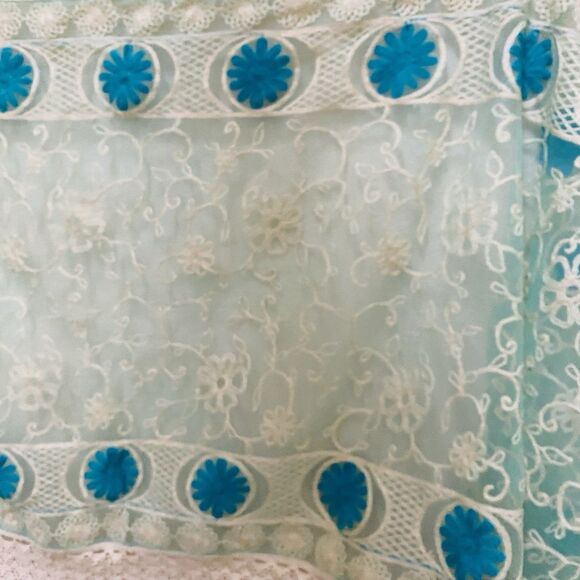 Lace Floral Embroidered Blue Accent Table Runner - Picture 2 of 6
